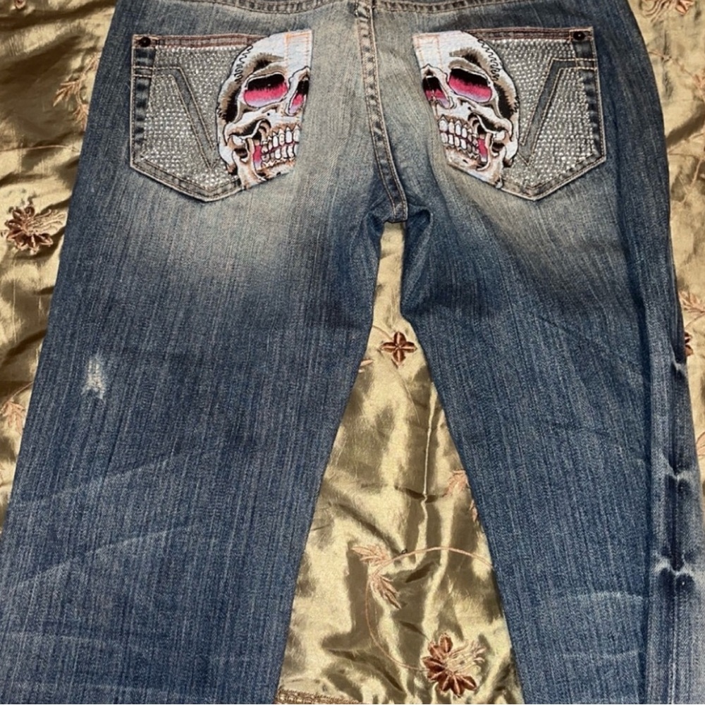 Low rise jeans